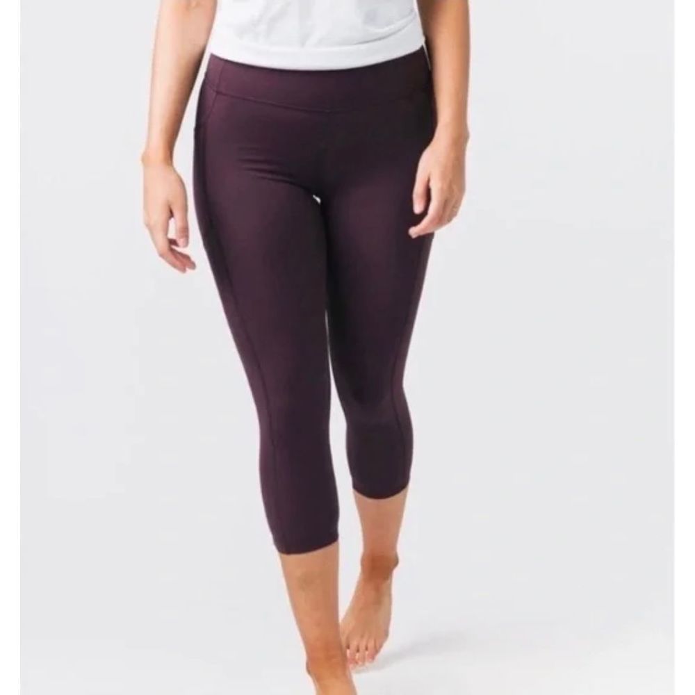 ZYIA Active Brilliant High Rise Pockets Capri Wine - Picture 2 of 9